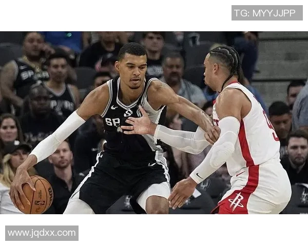 2019火箭与马刺季前赛精彩对决回顾及球员表现分析
