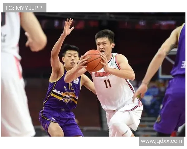 周鹏:从篮球场上的拼搏到人生舞台的精彩转身 周鹏:从篮球场上的拼搏到人生舞台的精彩转身