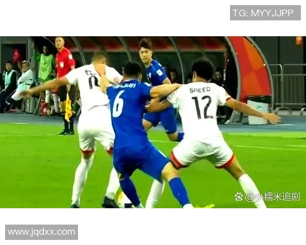 国足与乌兹别克斯坦激战正酣比分直播全程追踪精彩瞬间不容错过