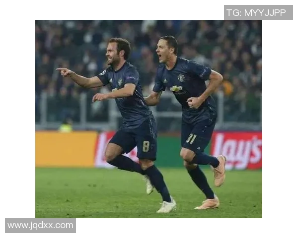 尤文图斯与曼联后防线对决分析及战术布局探讨