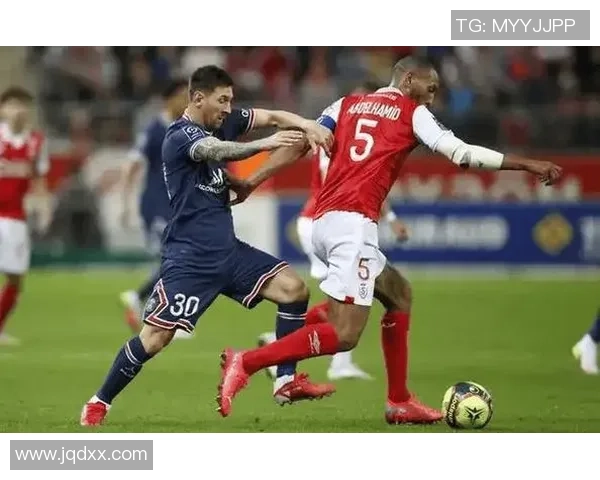 布雷斯特与兰斯激战正酣比分揭晓精彩瞬间回顾 布雷斯特与兰斯激战正酣比分揭晓精彩瞬间回顾