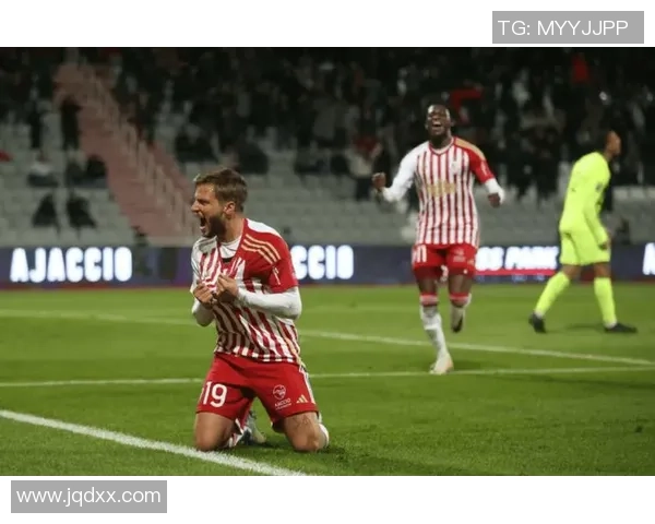 维罗纳与尤文对决结果揭晓比赛精彩瞬间回顾 维罗纳与尤文对决结果揭晓比赛精彩瞬间回顾